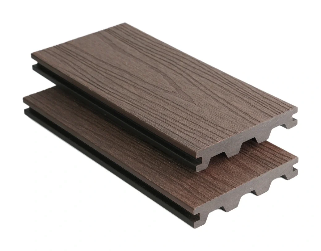SG140M23 decking in Red Brown